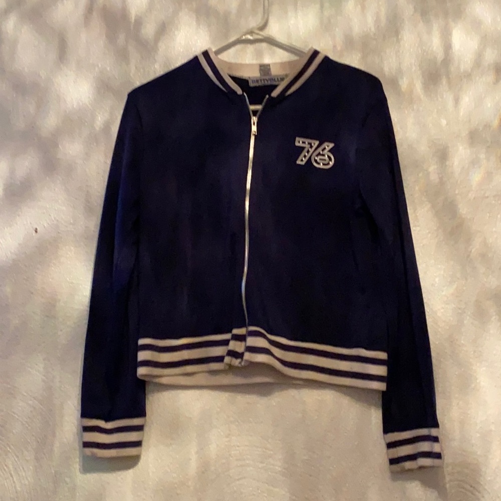 Really cute Betty blue jacket!